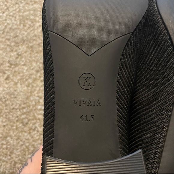 Elegant Black Women's Heels - Picture 4 of 7